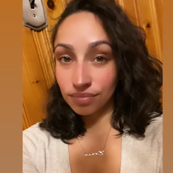 Meet your Posher, Steph - Picture 1 of 1